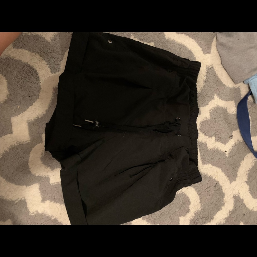 in great condition - black athletic shorts
